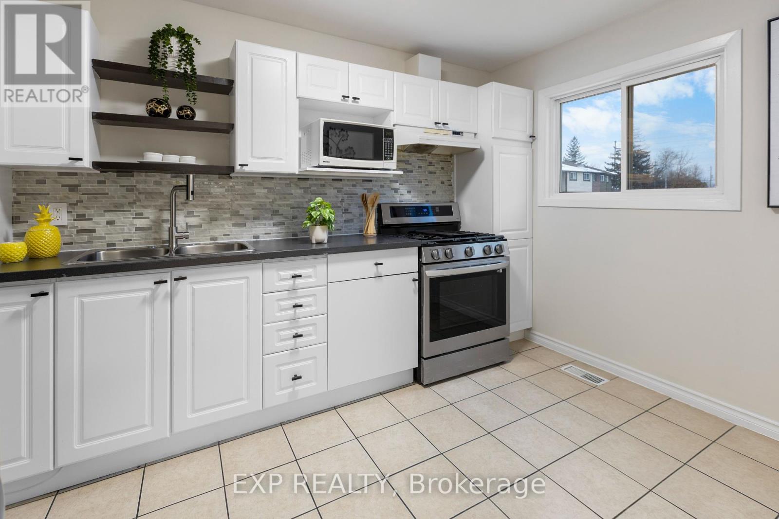 Photo 1 of 107 2650 Pimlico Crescent, Ottawa ON