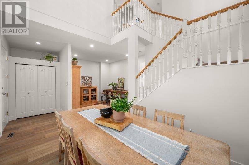 Photo 6 of 10091 243 Street, Maple Ridge BC
