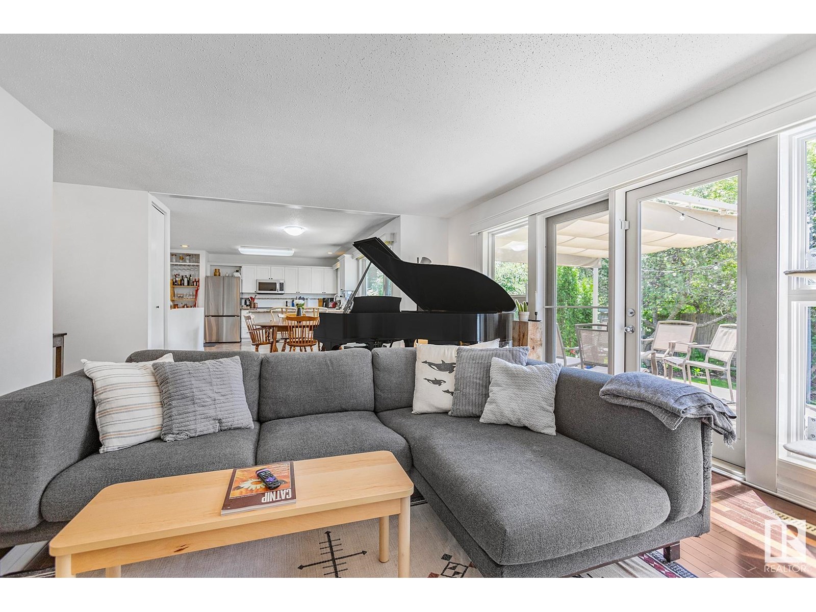 Photo 17 of 4908 112 St Nw, Edmonton AB