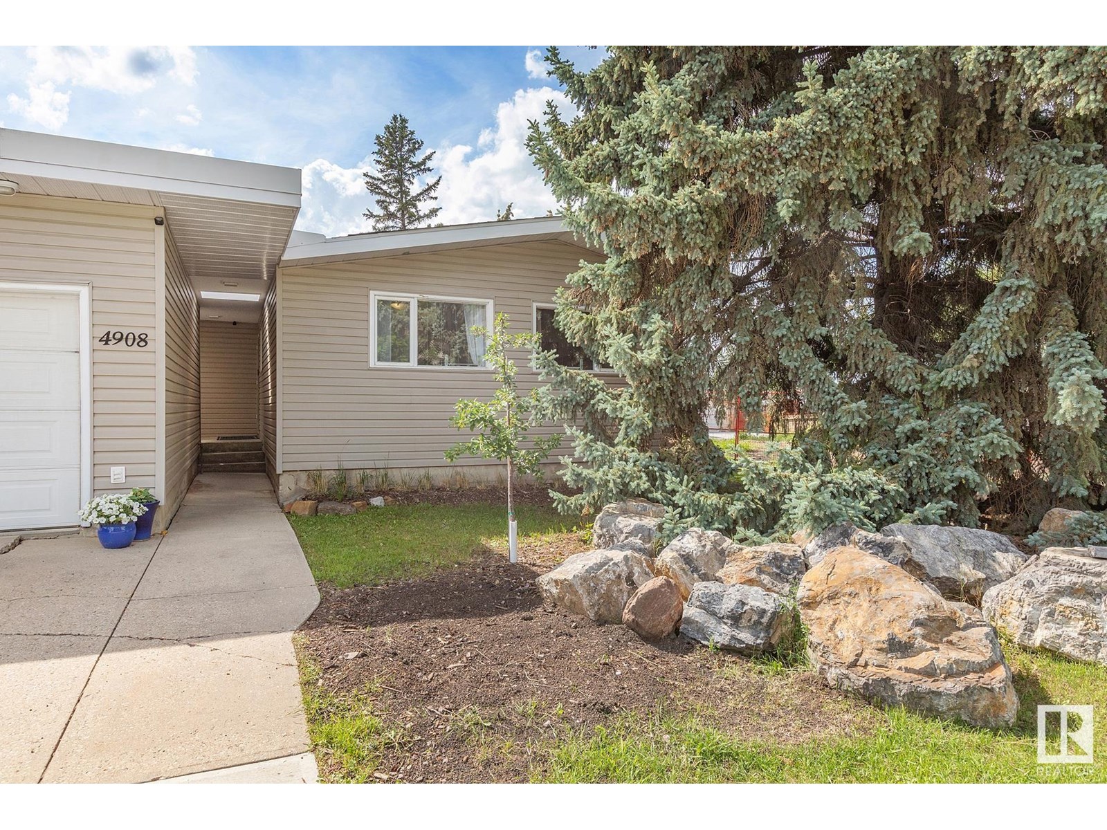 Photo 44 of 4908 112 St Nw, Edmonton AB