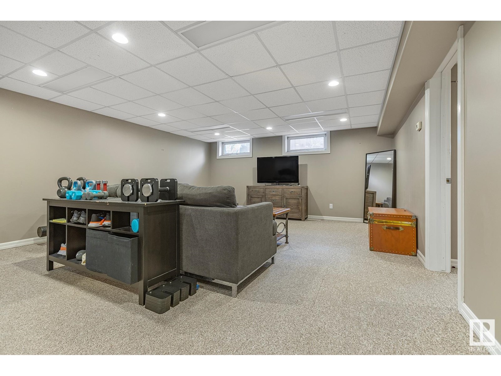 Photo 10 of 4908 112 St Nw, Edmonton AB