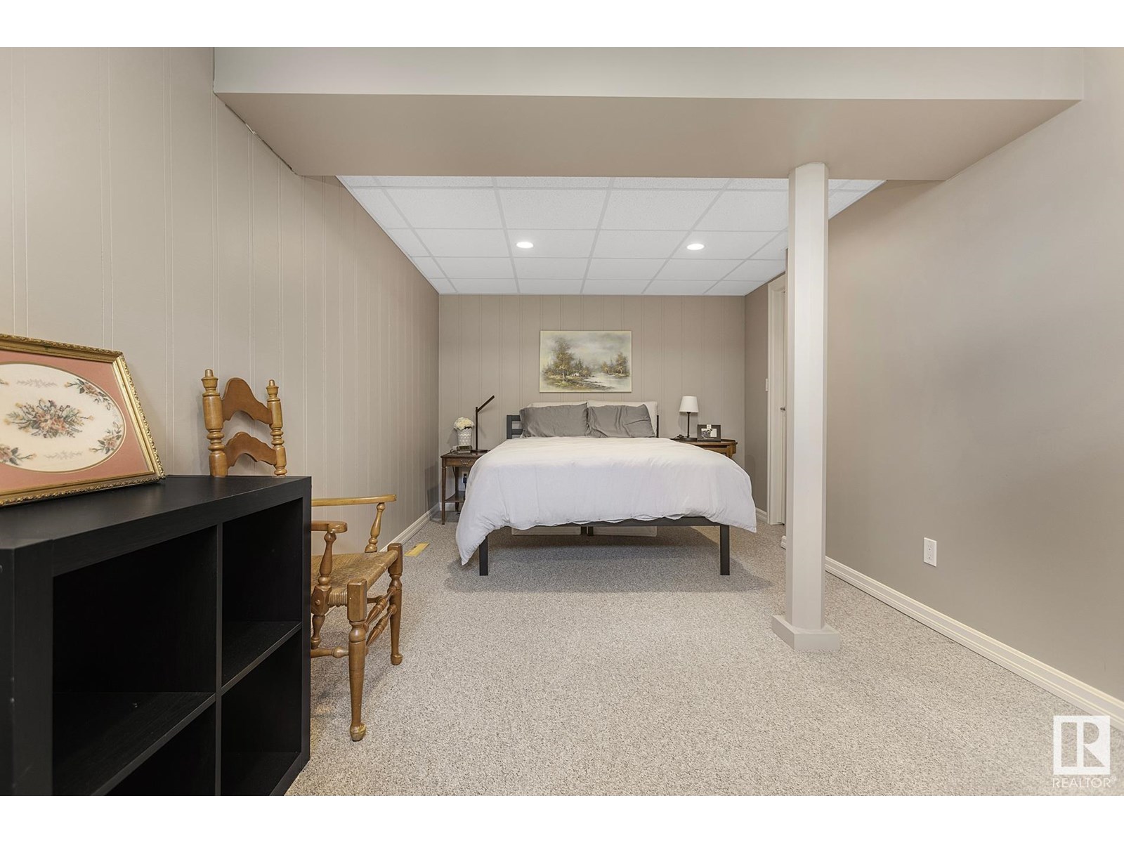 Photo 14 of 4908 112 St Nw, Edmonton AB