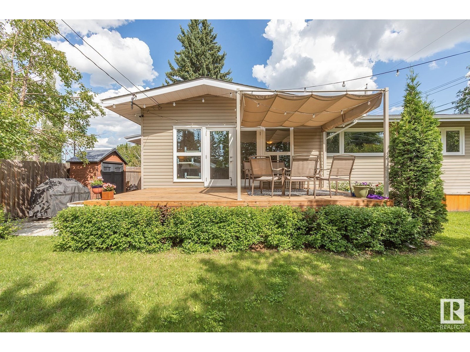 Photo 16 of 4908 112 St Nw, Edmonton AB
