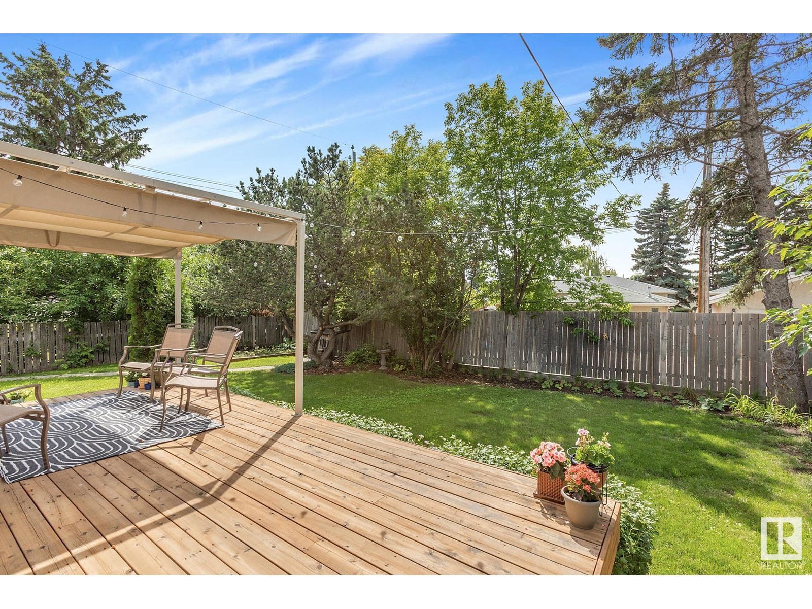Photo 24 of 4908 112 St Nw, Edmonton AB