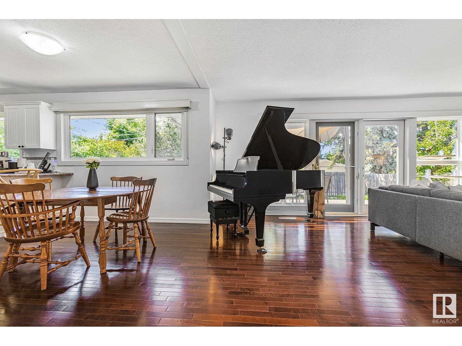 Photo 43 of 4908 112 St Nw, Edmonton AB