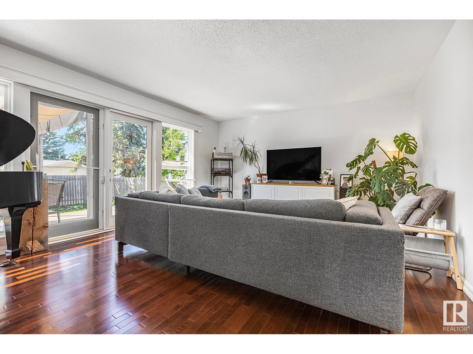 Photo 19 of 4908 112 St Nw, Edmonton AB