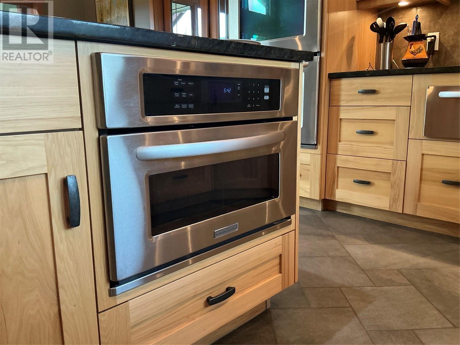2573 Islandview Road, Blind Bay