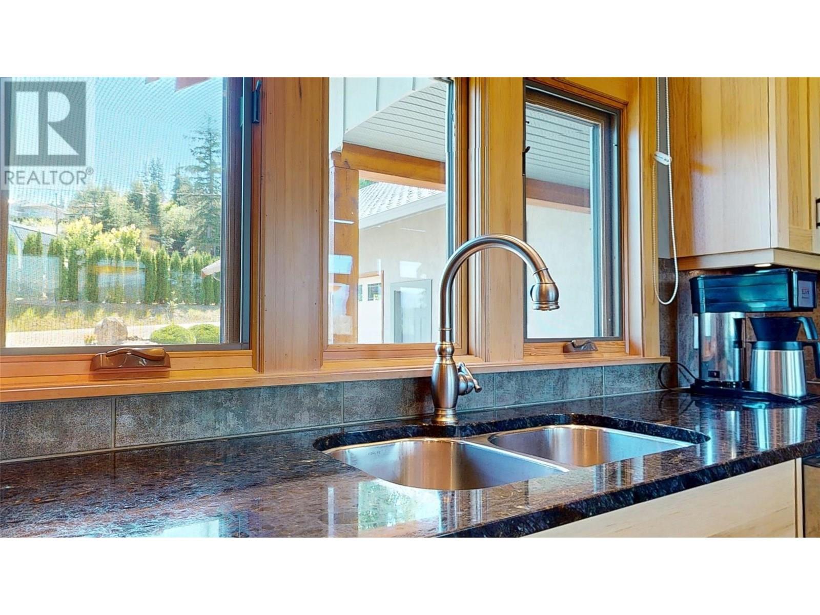 2573 Islandview Road, Blind Bay