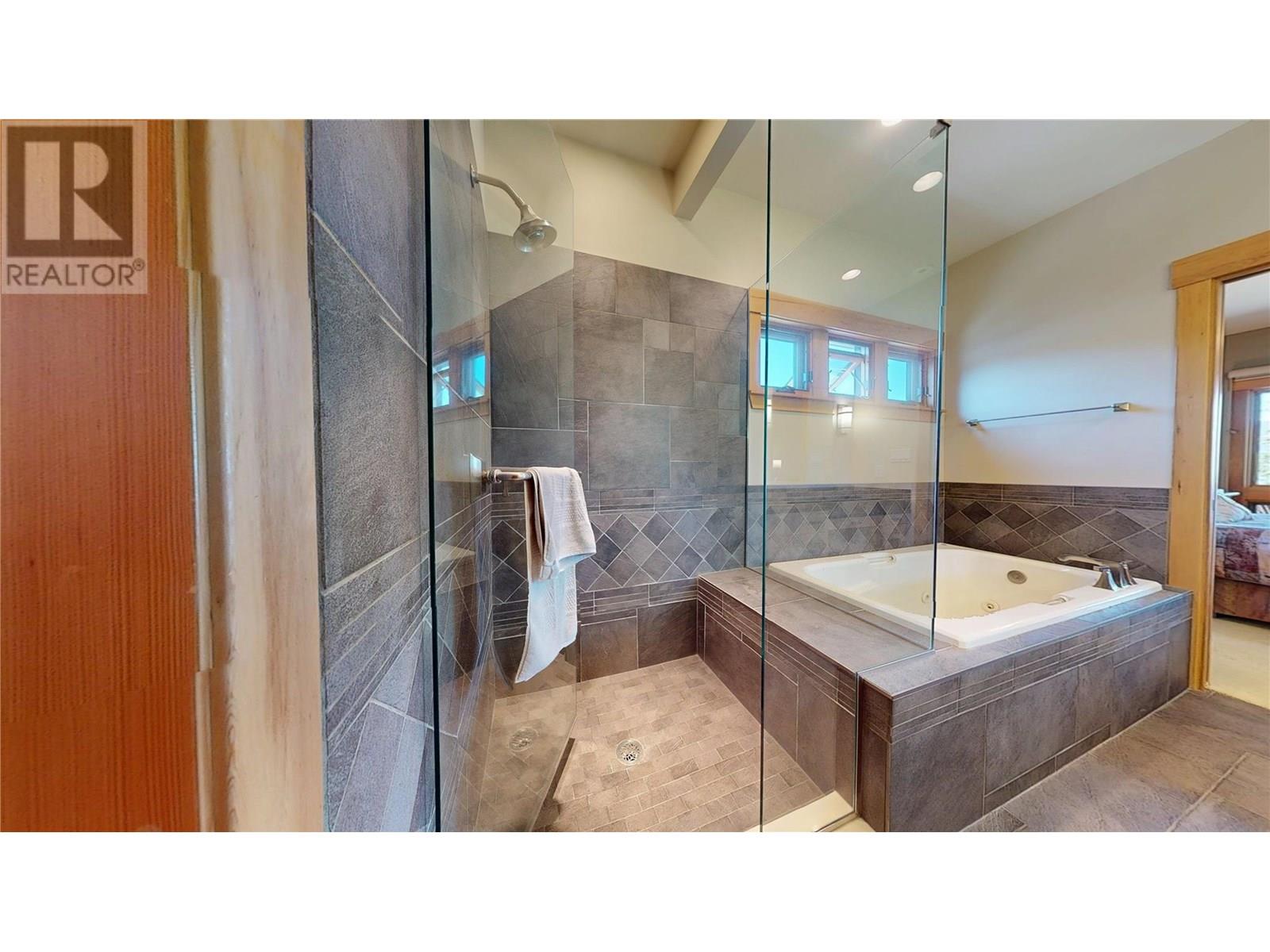 2573 Islandview Road, Blind Bay