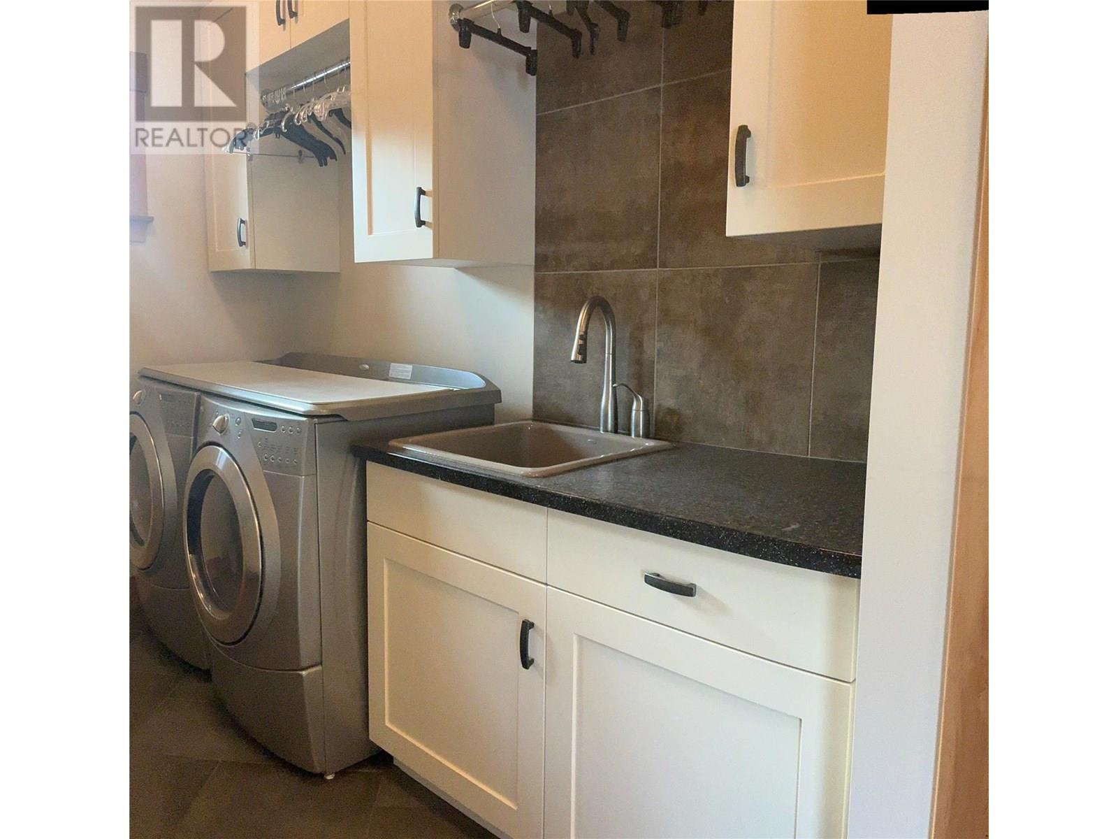 2573 Islandview Road, Blind Bay