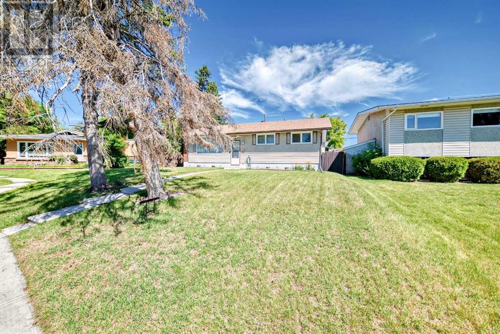 Single Family House Bungalow for Sale in  Fortalice Crescent SE Forest Heights Calgary 