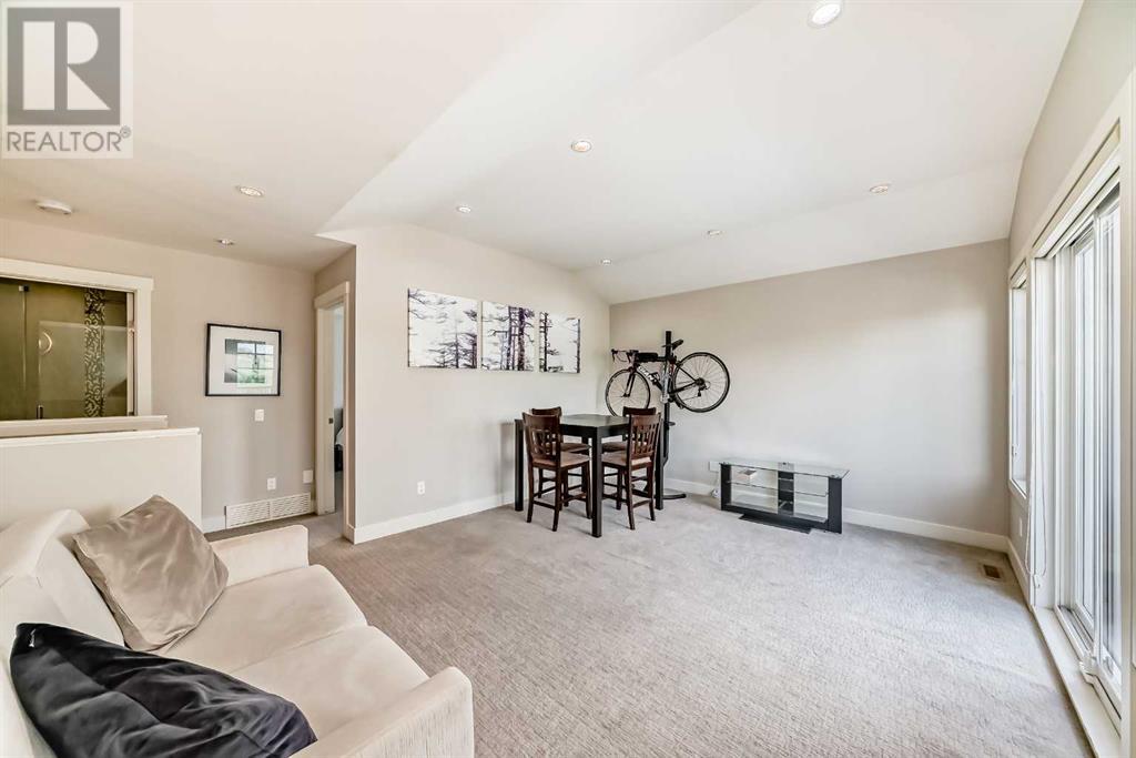 2, 924 3 Avenue NW, Calgary, Alberta