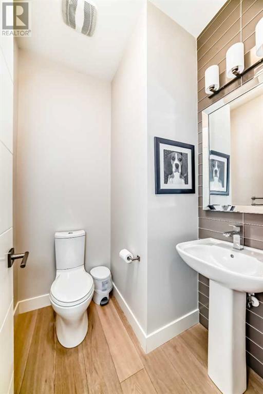 Single Family House for Sale in    Avenue NW Sunnyside Calgary 