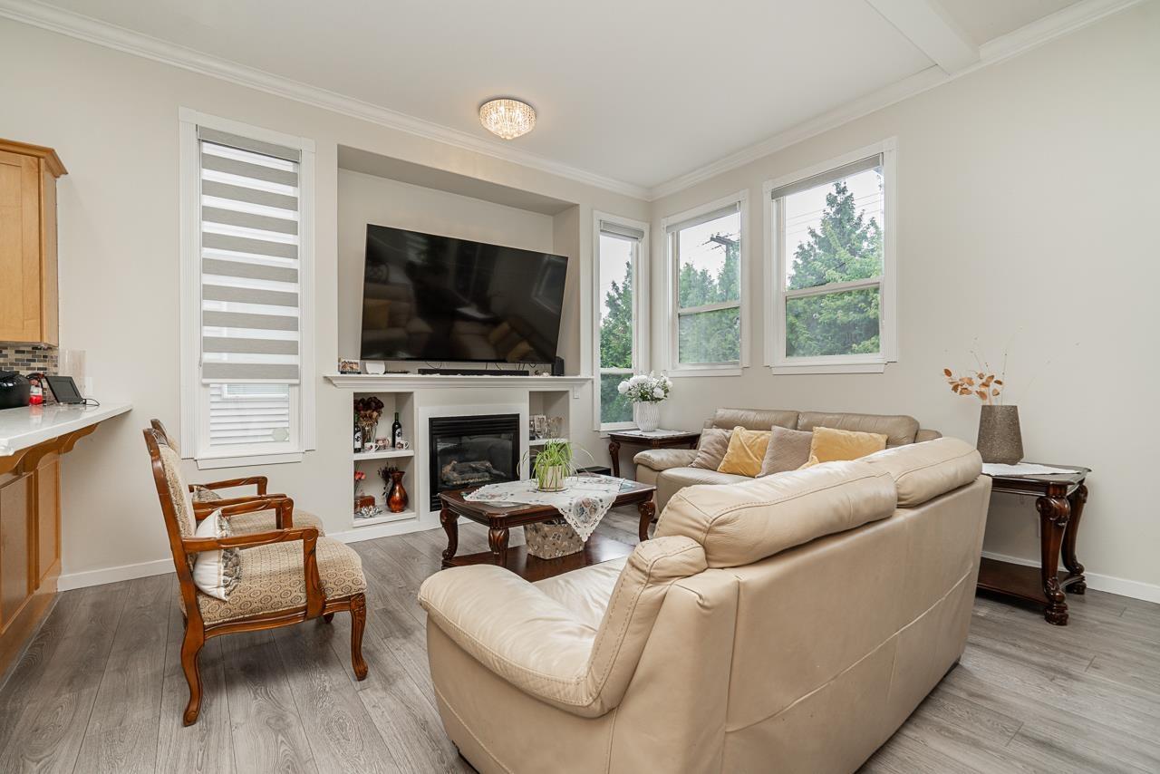 Photo 12 of 14858 56 A Avenue, Surrey BC