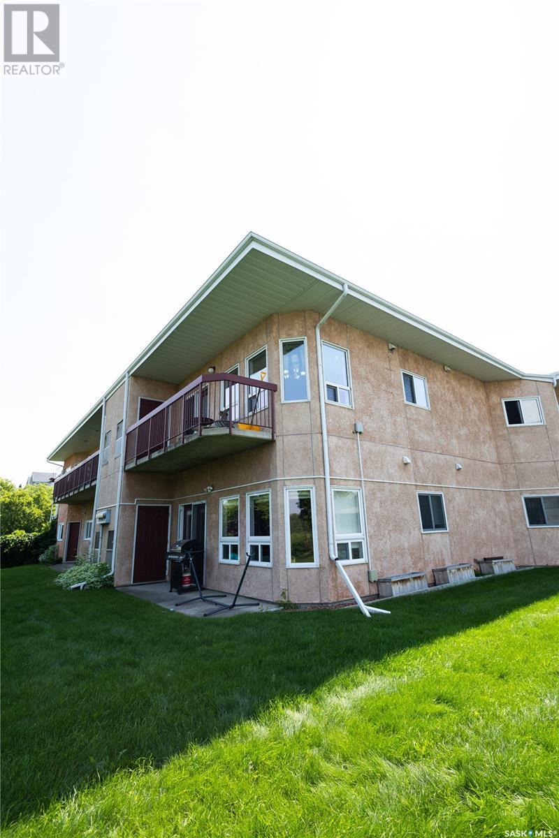 Photo 10 of C 2 532 River Street E, Prince Albert SK