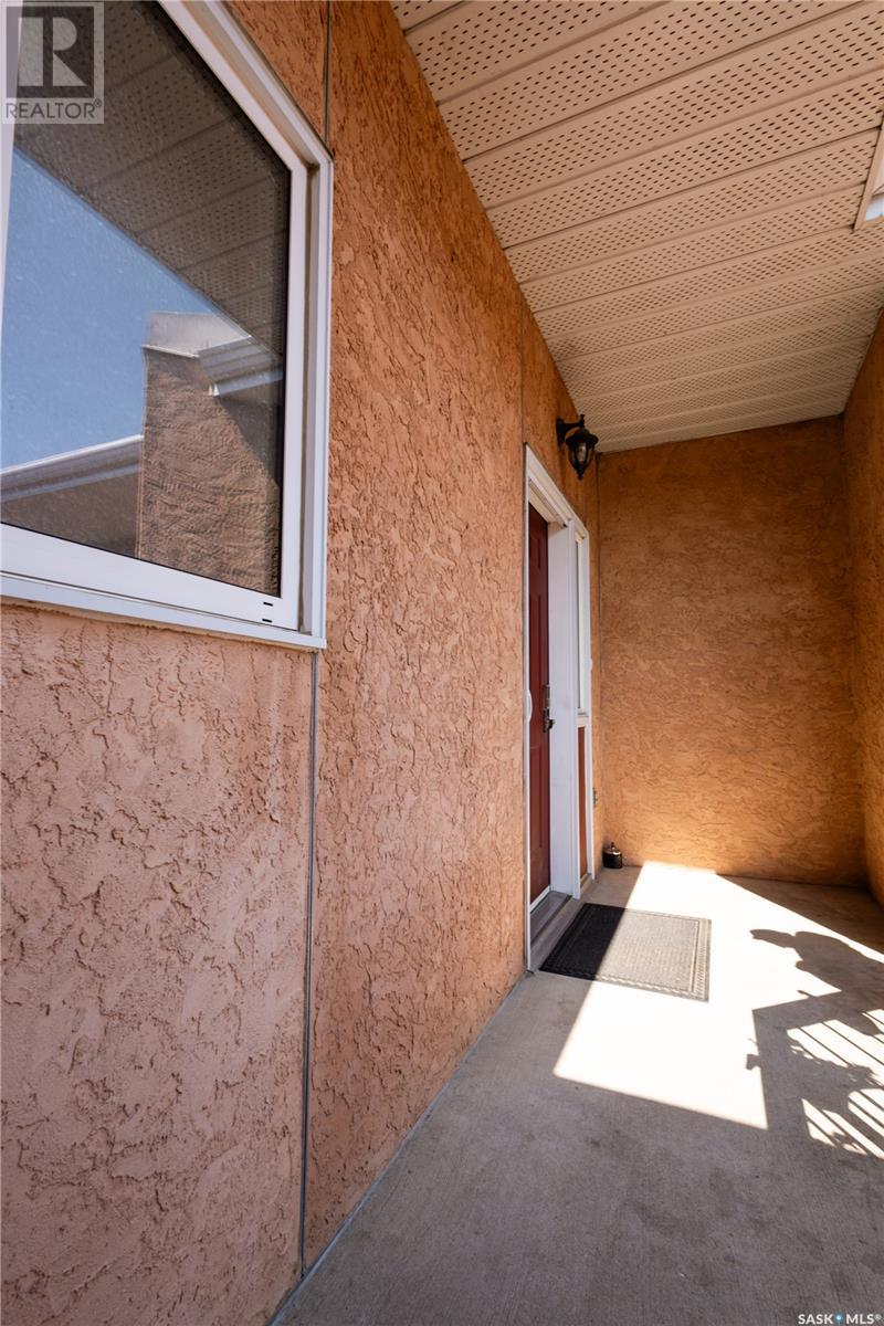 Photo 12 of C 2 532 River Street E, Prince Albert SK
