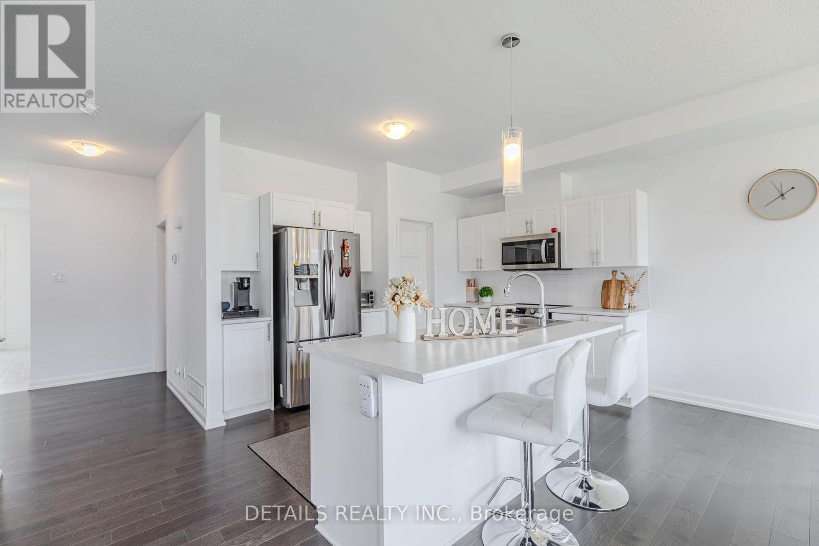 Photo 11 of 372 Sterling Avenue, Clarencerockland ON