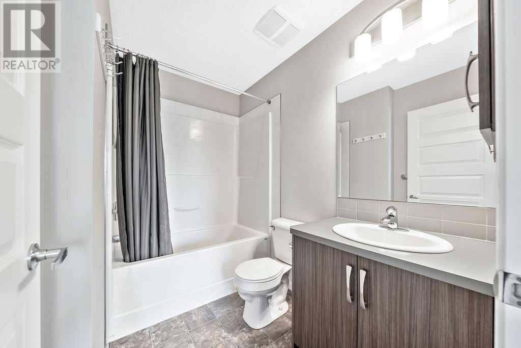 Single Family House for Sale in  Auburn Bay Circle SE Auburn Bay Calgary 