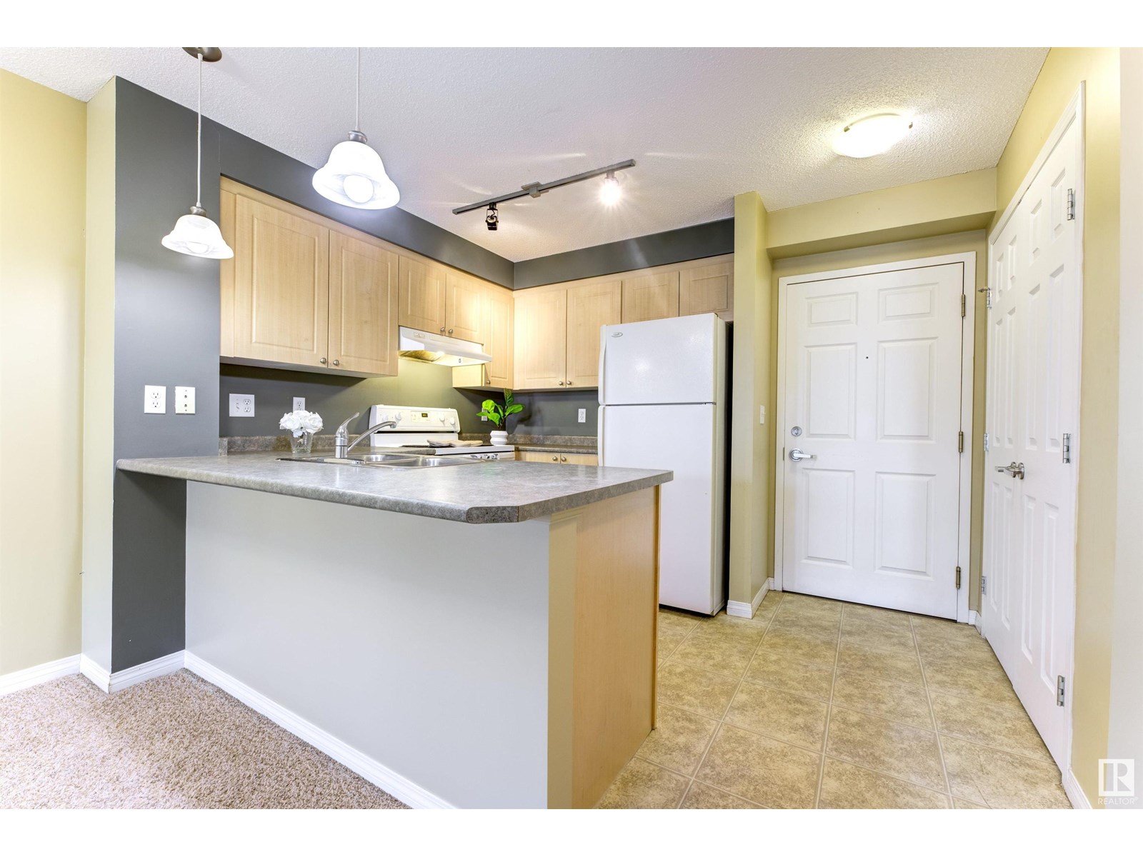 Photo 7 of 412 630 Mcallister Lo Sw, Edmonton AB