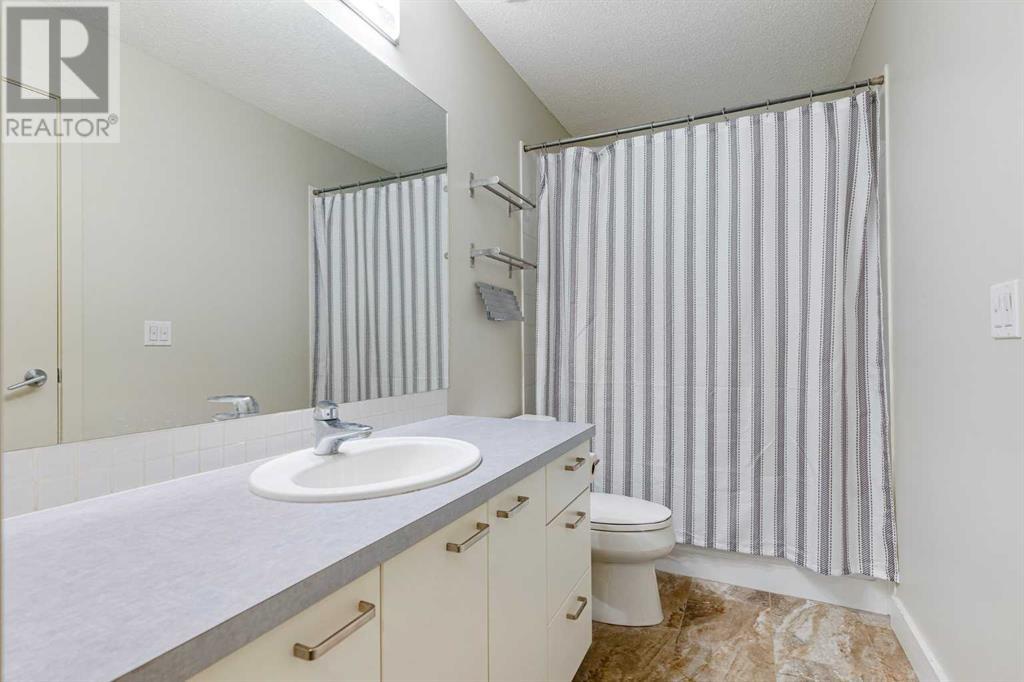 Single Family House for Sale in    Avenue SW Mission Calgary 