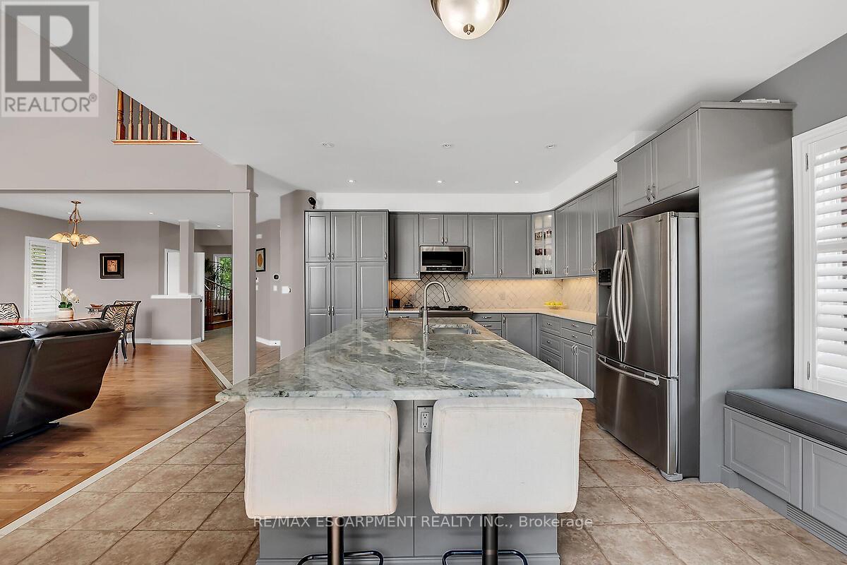 Photo 49 of 4 Moonstone Court, Hamilton ON