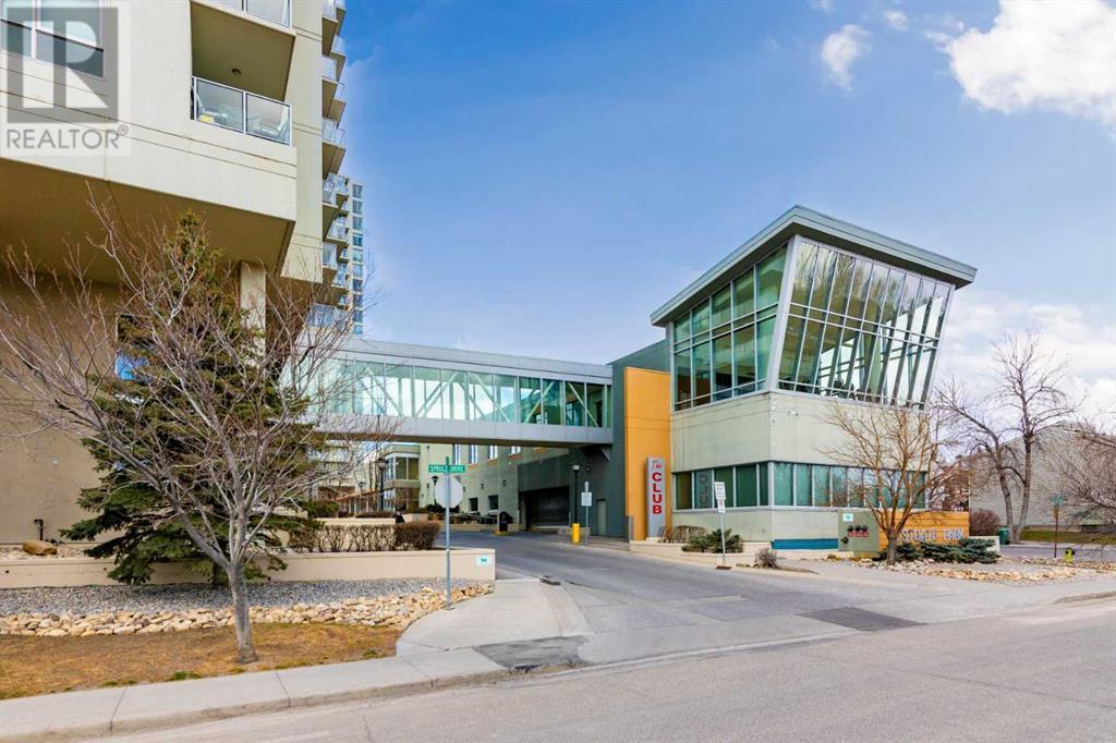 Single Family House for Sale in   Spruce Place SW Spruce Cliff Calgary 
