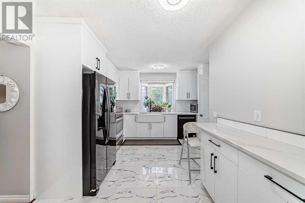 Single Family House Bungalow for Sale in  Vanguard Road NW Varsity Calgary 