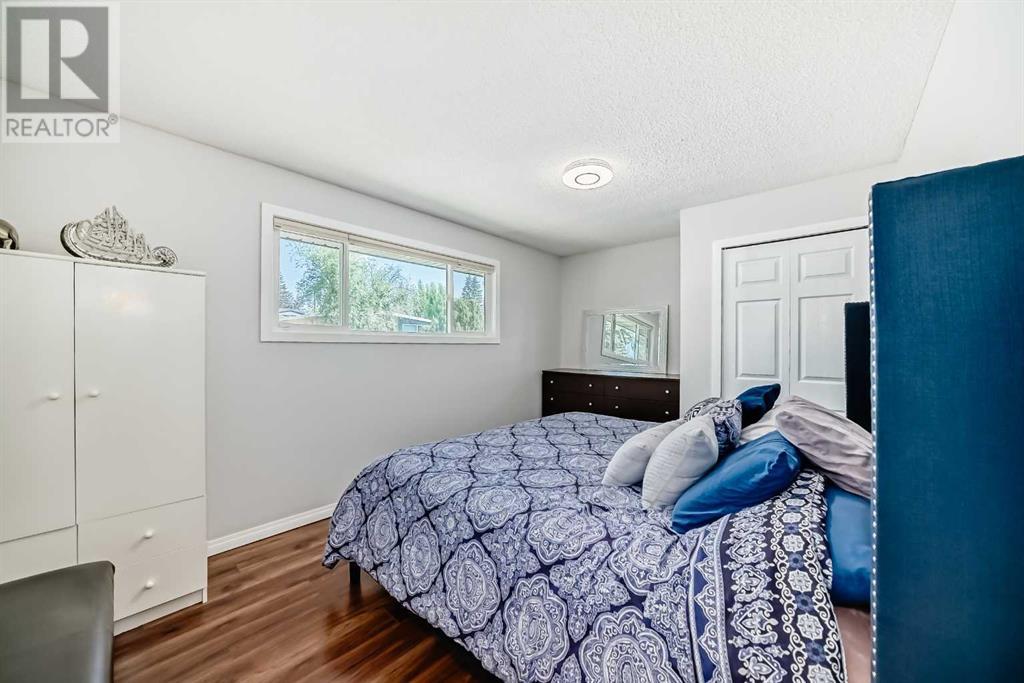 Single Family House Bungalow for Sale in  Vanguard Road NW Varsity Calgary 