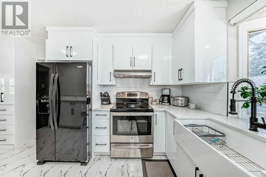Single Family House Bungalow for Sale in  Vanguard Road NW Varsity Calgary 