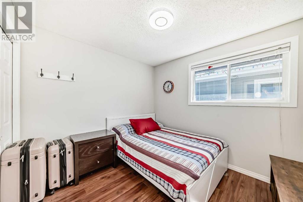 Single Family House Bungalow for Sale in  Vanguard Road NW Varsity Calgary 