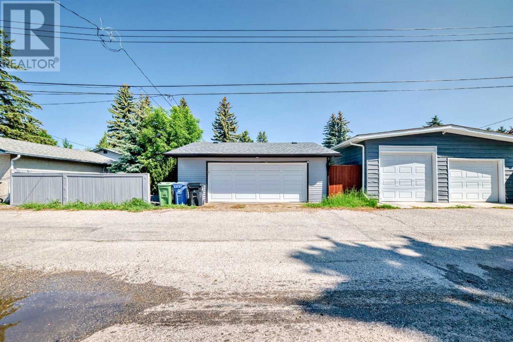 Single Family House Bungalow for Sale in  Vanguard Road NW Varsity Calgary 
