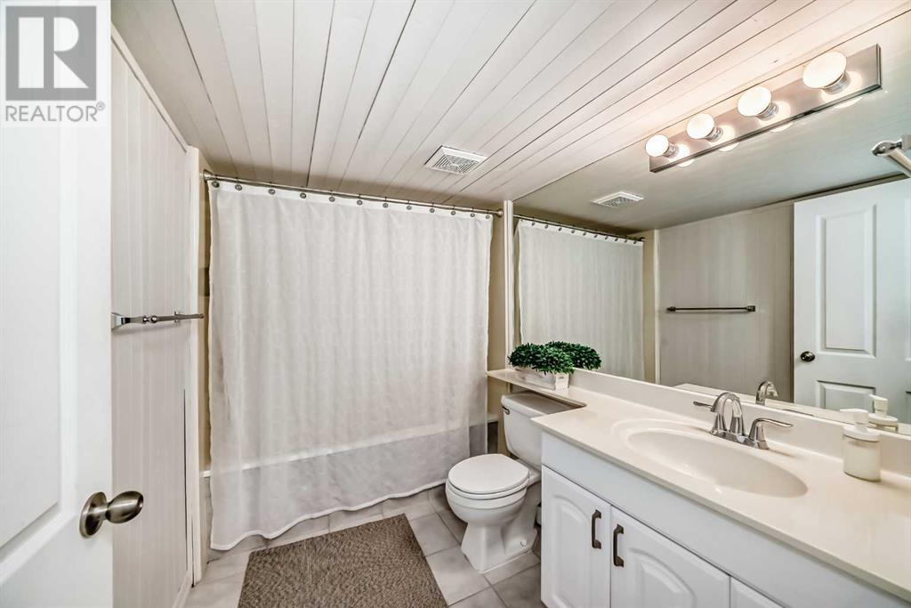 Single Family House Bungalow for Sale in  Vanguard Road NW Varsity Calgary 