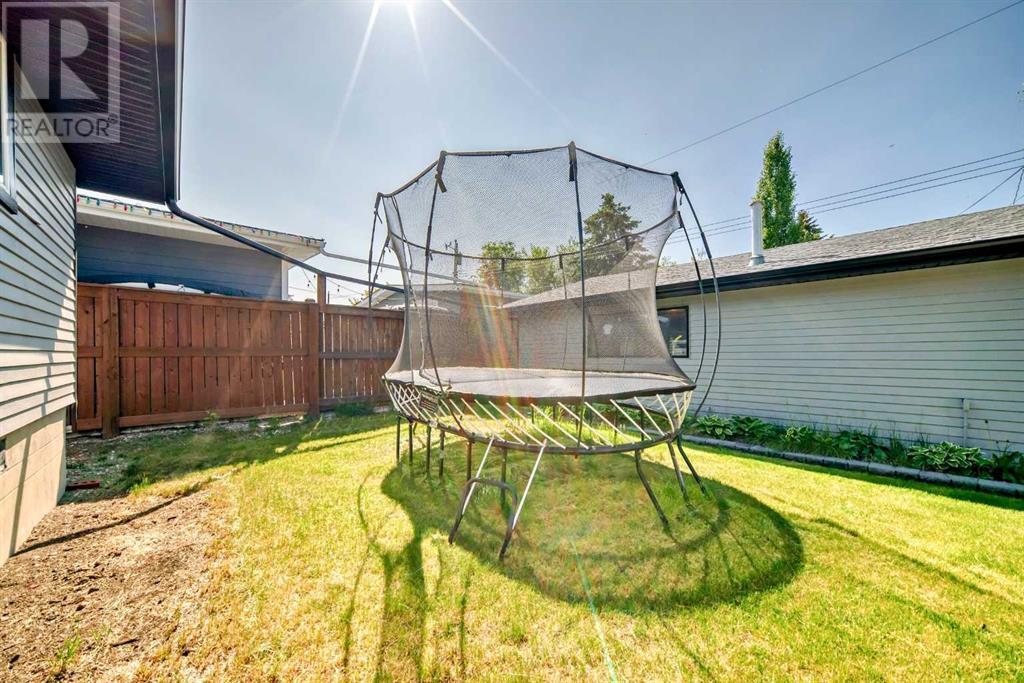 Single Family House Bungalow for Sale in  Vanguard Road NW Varsity Calgary 
