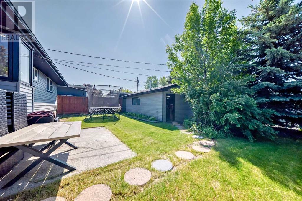 Single Family House Bungalow for Sale in  Vanguard Road NW Varsity Calgary 