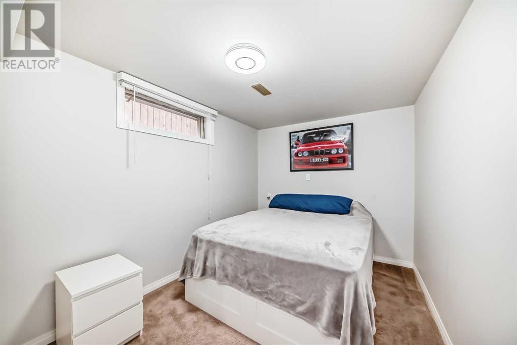 Single Family House Bungalow for Sale in  Vanguard Road NW Varsity Calgary 