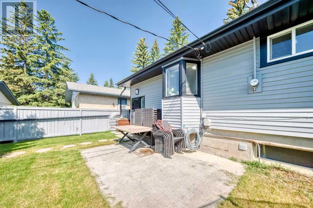 Single Family House Bungalow for Sale in  Vanguard Road NW Varsity Calgary 