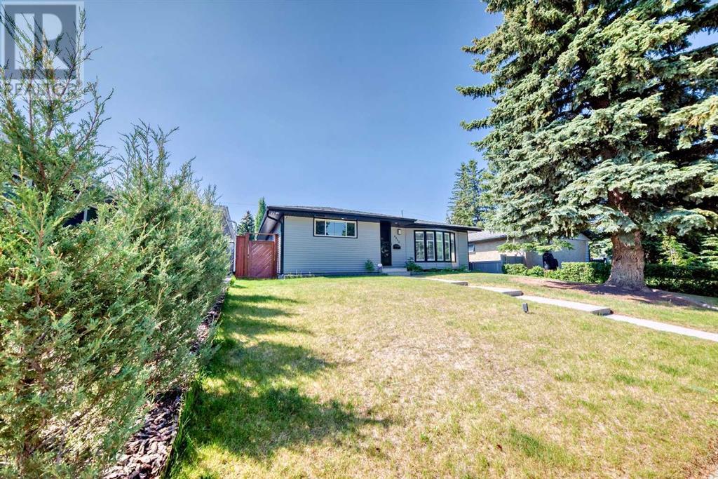 Single Family House Bungalow for Sale in  Vanguard Road NW Varsity Calgary 