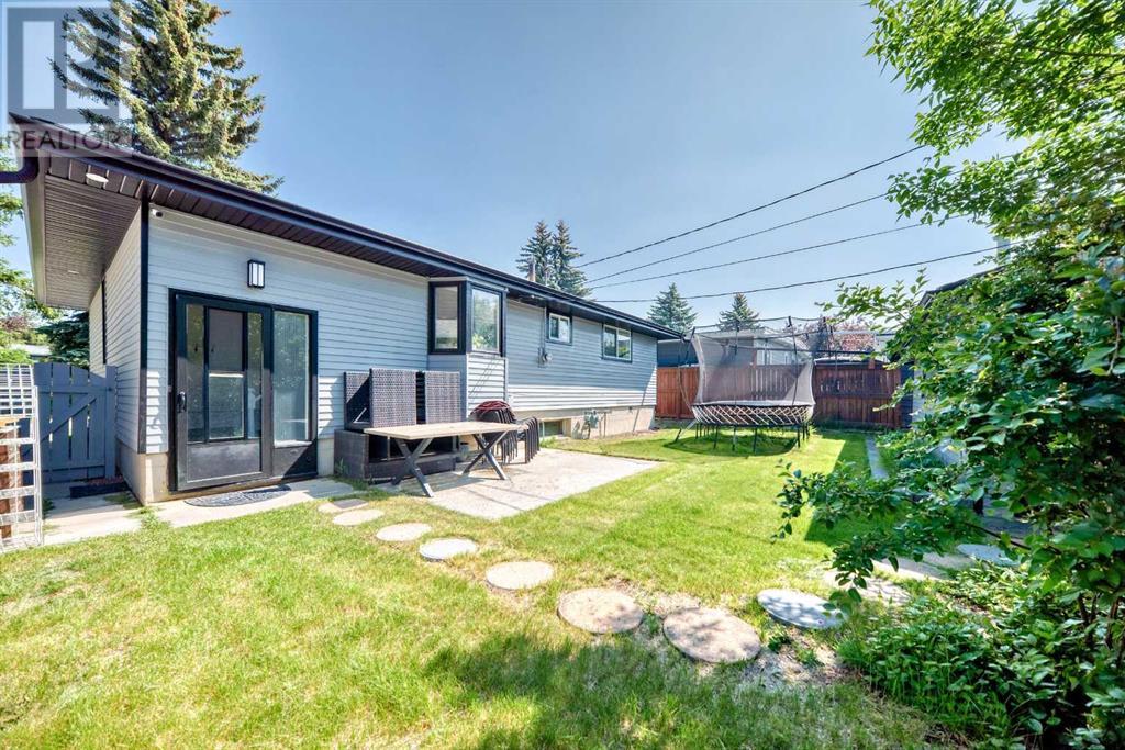 Single Family House Bungalow for Sale in  Vanguard Road NW Varsity Calgary 