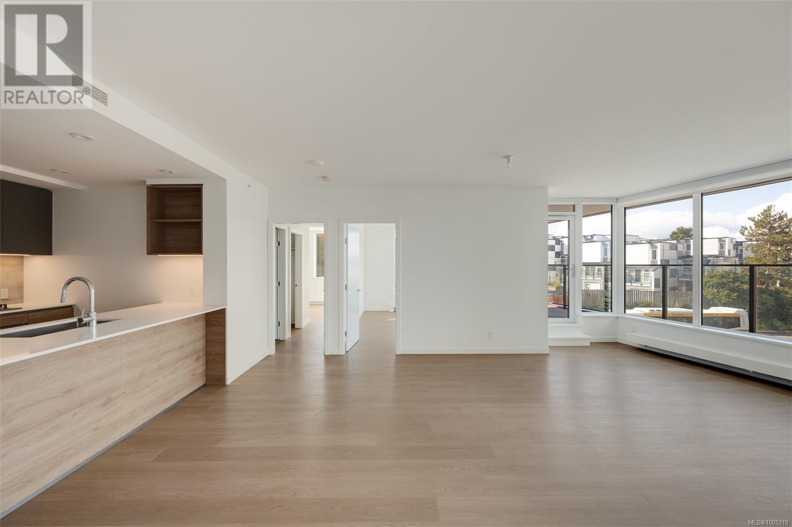 Photo 20 of 305 363 Tyee Rd, Victoria BC