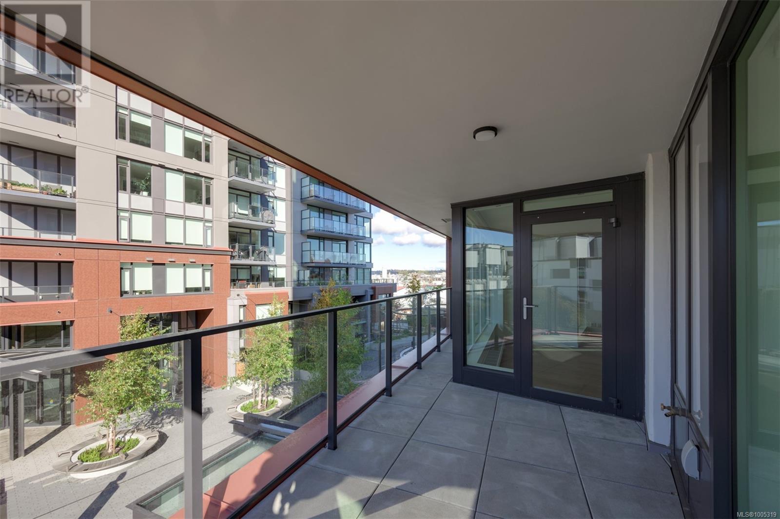 Photo 27 of 305 363 Tyee Rd, Victoria BC