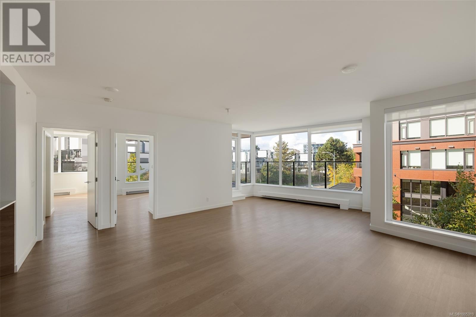 Photo 30 of 305 363 Tyee Rd, Victoria BC