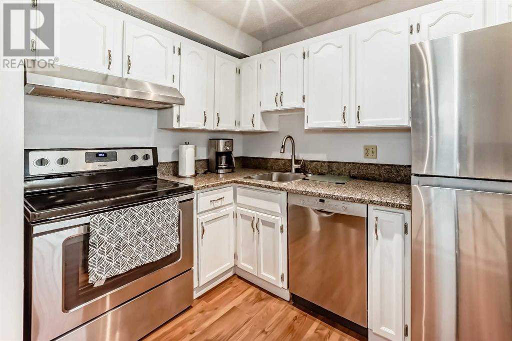 Single Family House for Sale in   Varsity Estates Drive NW Varsity Calgary 