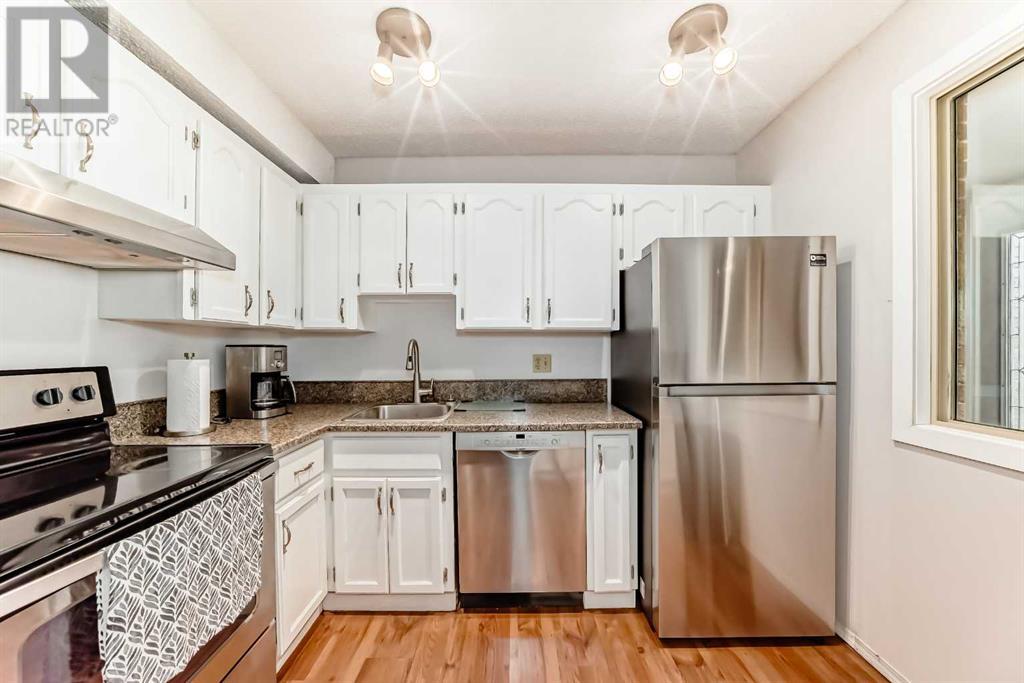 Single Family House for Sale in   Varsity Estates Drive NW Varsity Calgary 