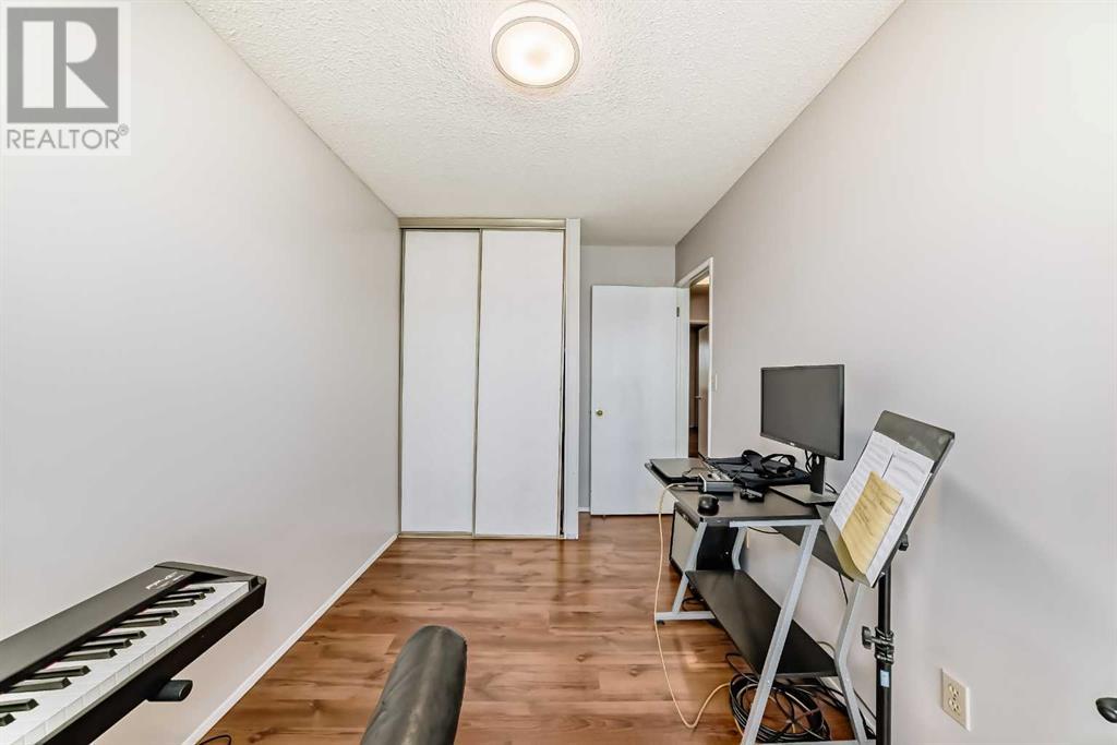 Single Family House for Sale in   Varsity Estates Drive NW Varsity Calgary 