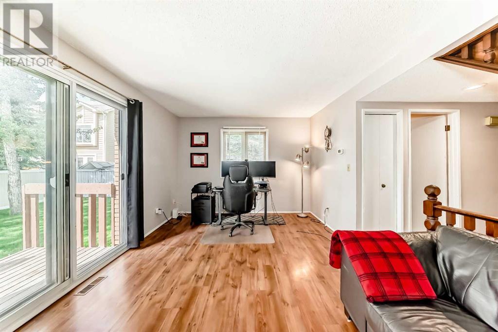 Single Family House for Sale in   Varsity Estates Drive NW Varsity Calgary 