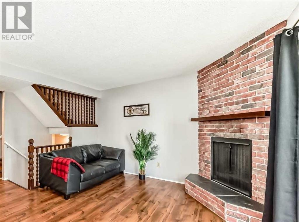 Single Family House for Sale in   Varsity Estates Drive NW Varsity Calgary 