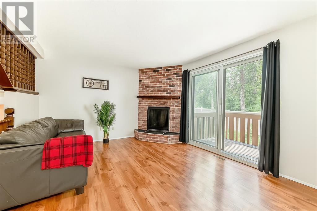 Single Family House for Sale in   Varsity Estates Drive NW Varsity Calgary 