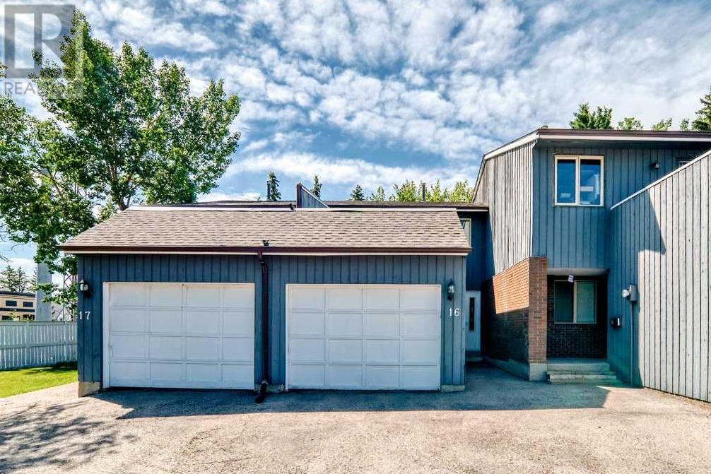 Single Family House for Sale in   Varsity Estates Drive NW Varsity Calgary 