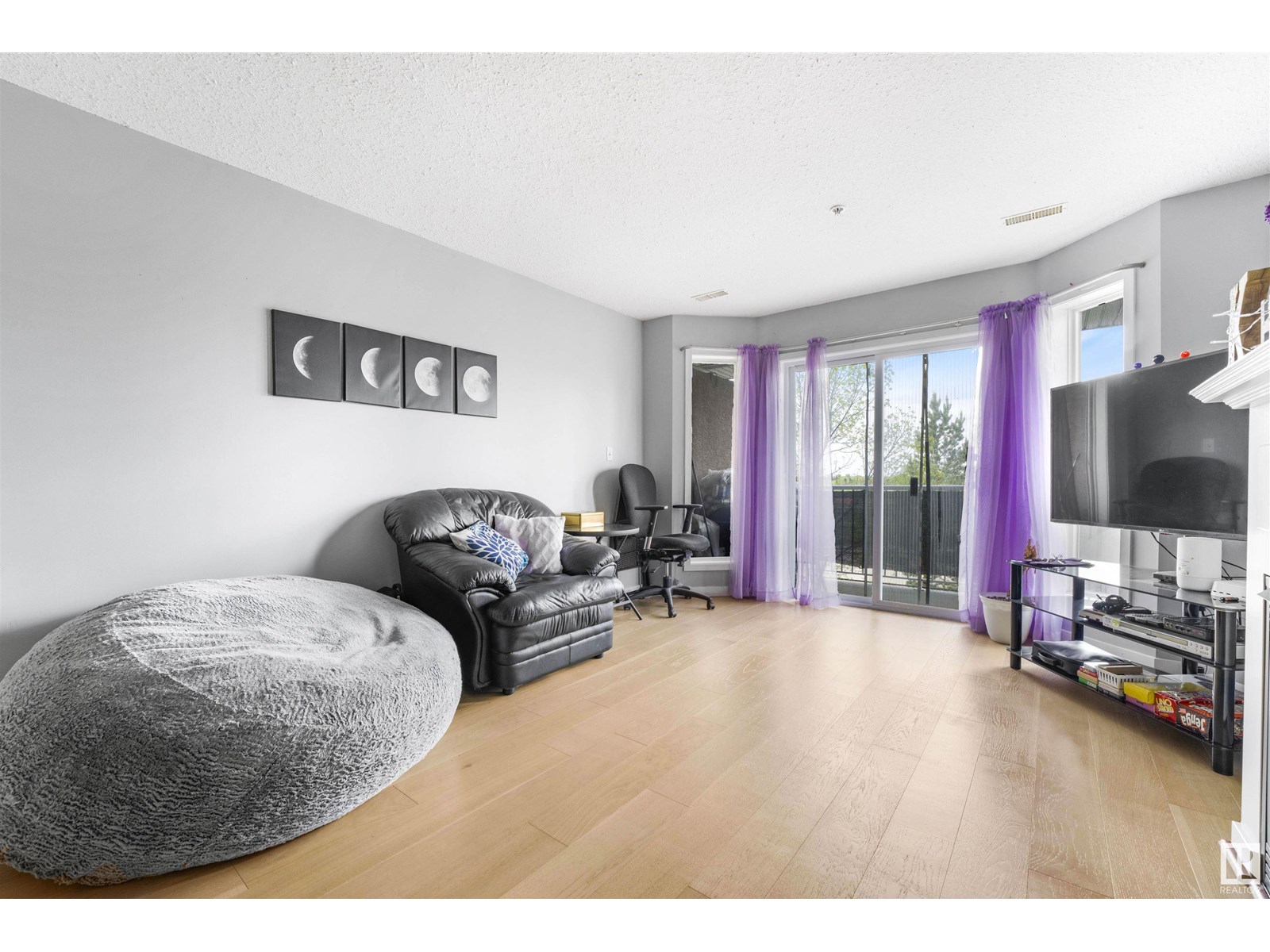 Photo 17 of 213 4312 139 Av Nw, Edmonton AB