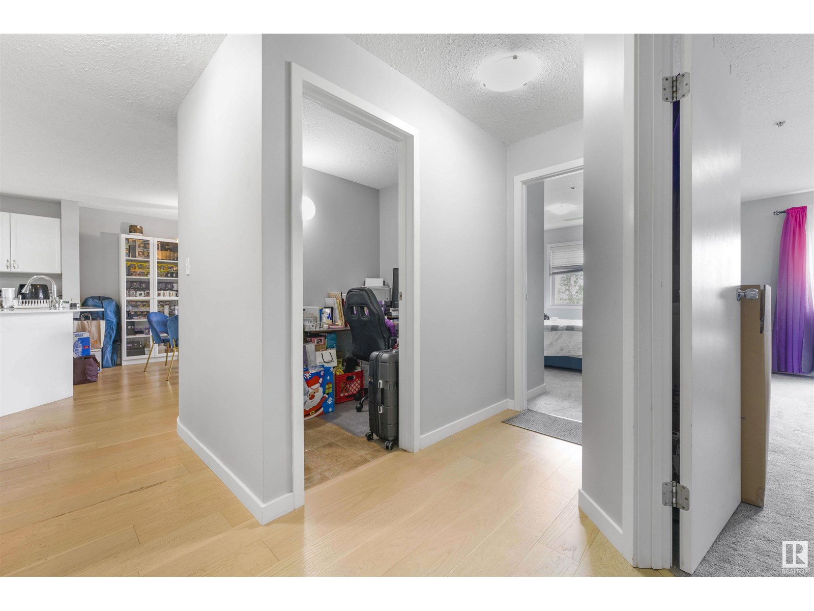 Photo 5 of 213 4312 139 Av Nw, Edmonton AB